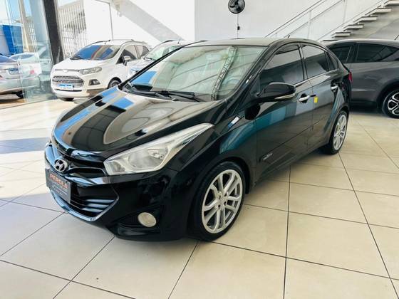 HYUNDAI HB20S 1.6 PREMIUM 16V FLEX 4P AUTOMÁTICO HYUNDAI HB20S 1.6 PREMIUM 16V FLEX 4P AUTOMÁTICO